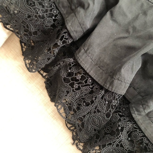 ALC black lace v shirt sleeve top XS S 2 - Picture 4 of 4